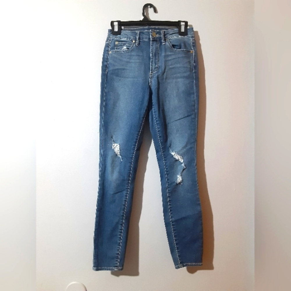 Articles Of Society Women's Jeans Skinny Distressed Suze 24